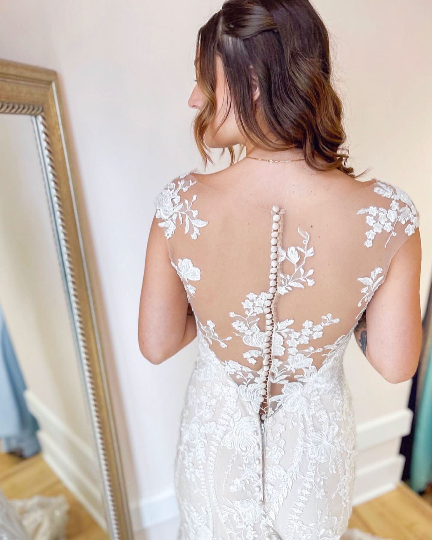 Black Back A-line Wedding Dress V-neck Open With Lace Tulle BM bride