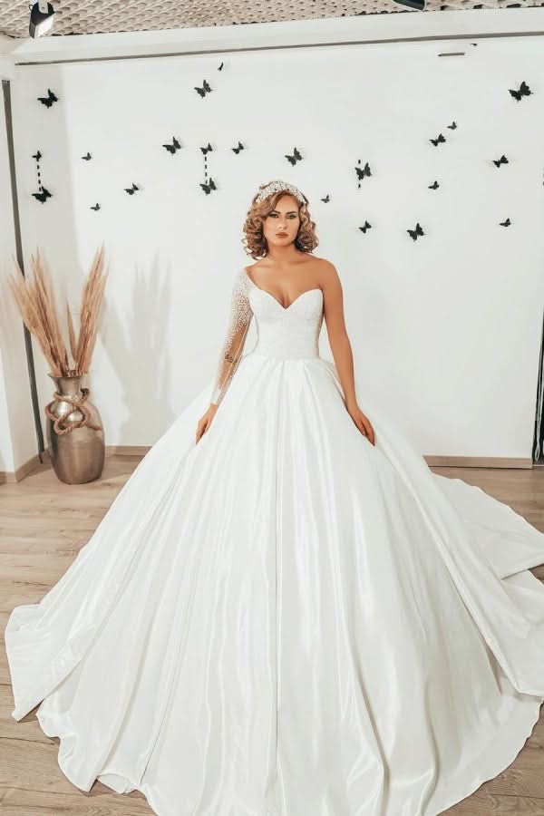 Sweetheart Pearl Floor-Length Ruffle Ball Gown Wedding Dress with Long Sleeves BM bride