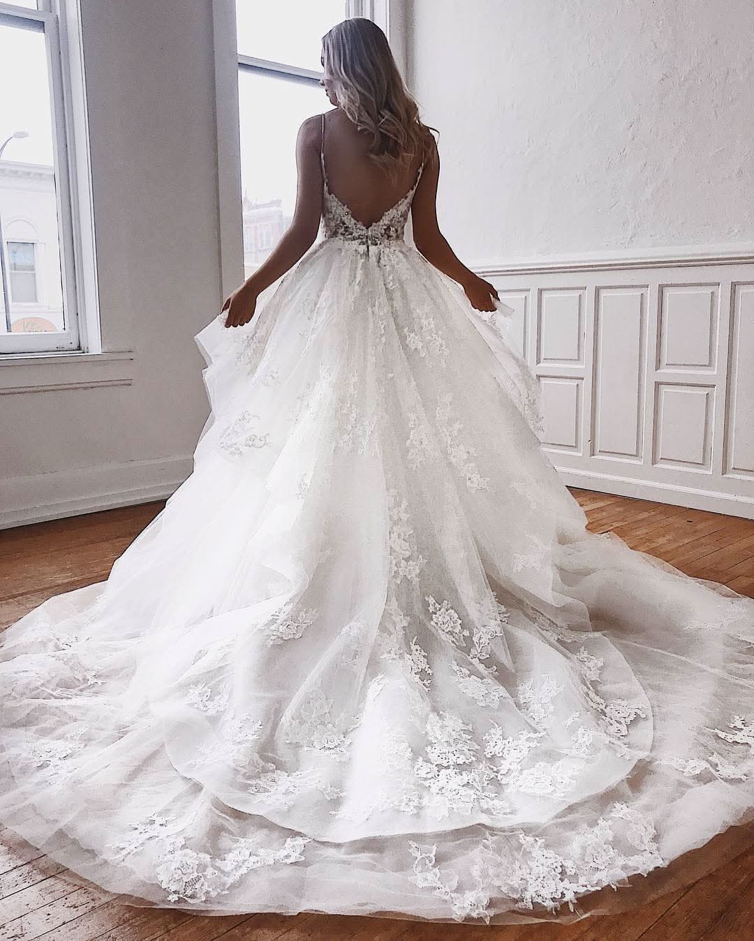 White Cap Sleeves A-line Wedding Dress V-Neck With Lace Chiffon BM bride