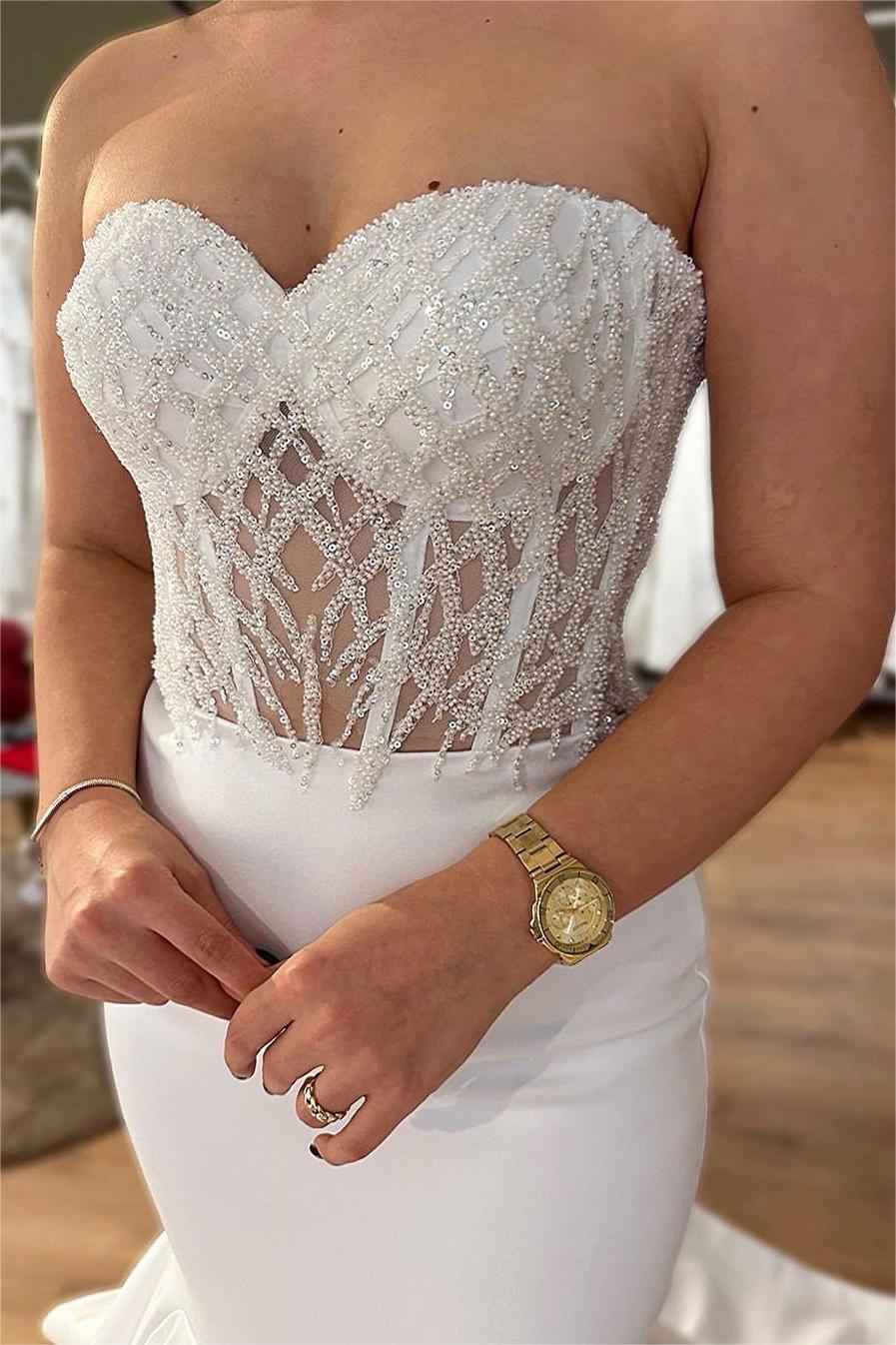 Elegant White Strapless Sleeveless Mermaid Long Prom Dress With Beading