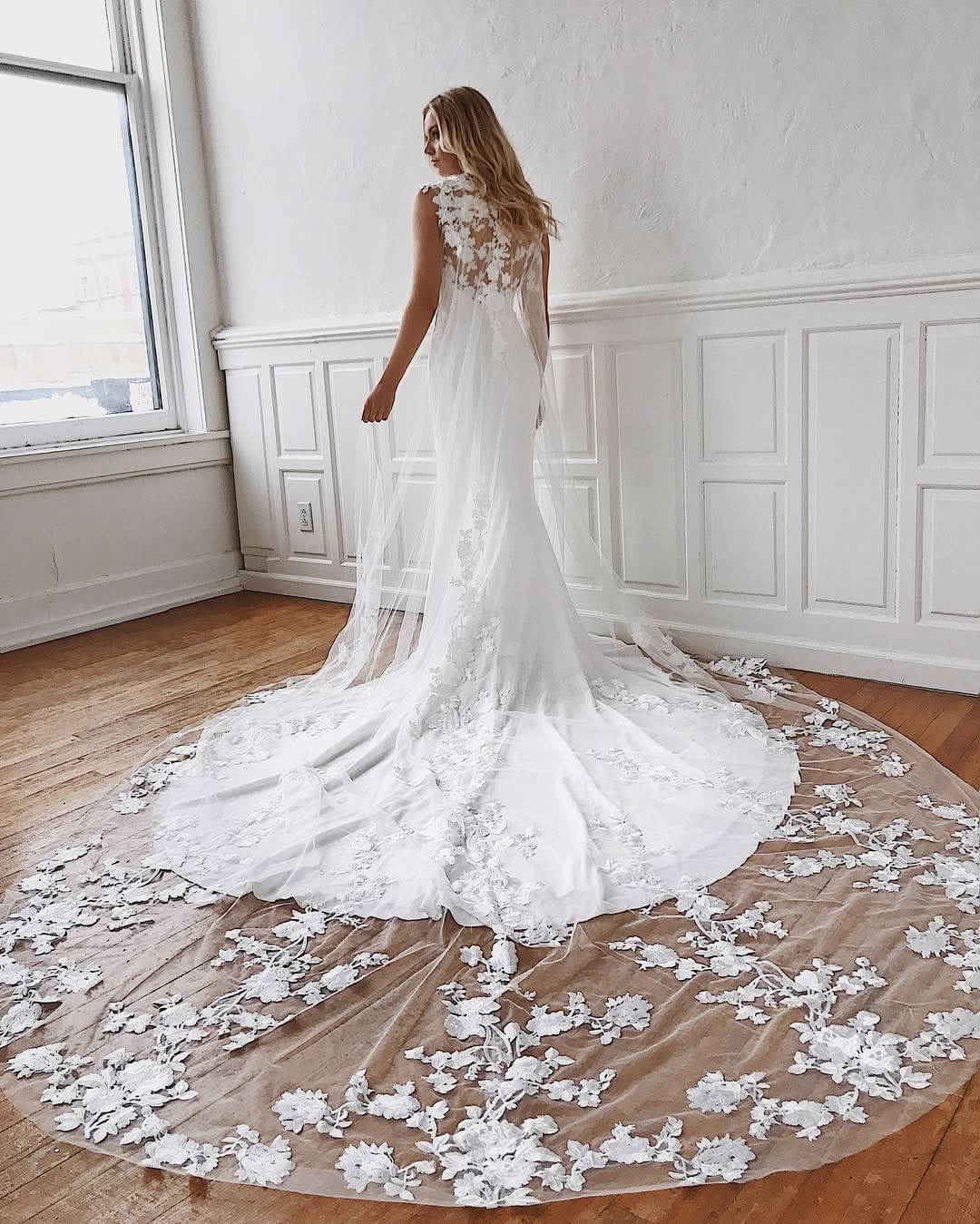 Sleeveless Jewel Lace Appliques Mermaid Wedding Dresses BM bride