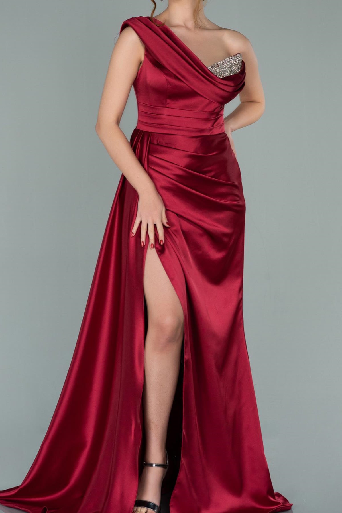 Burgundy Elegant One-Shoulder V-Neck Mermaid Prom Dress with Split and Sequins BM bride