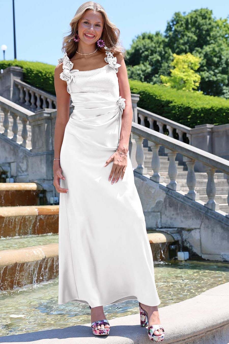 Charming Sleeveless Straps Mermaid Long Prom Dress With Pleated