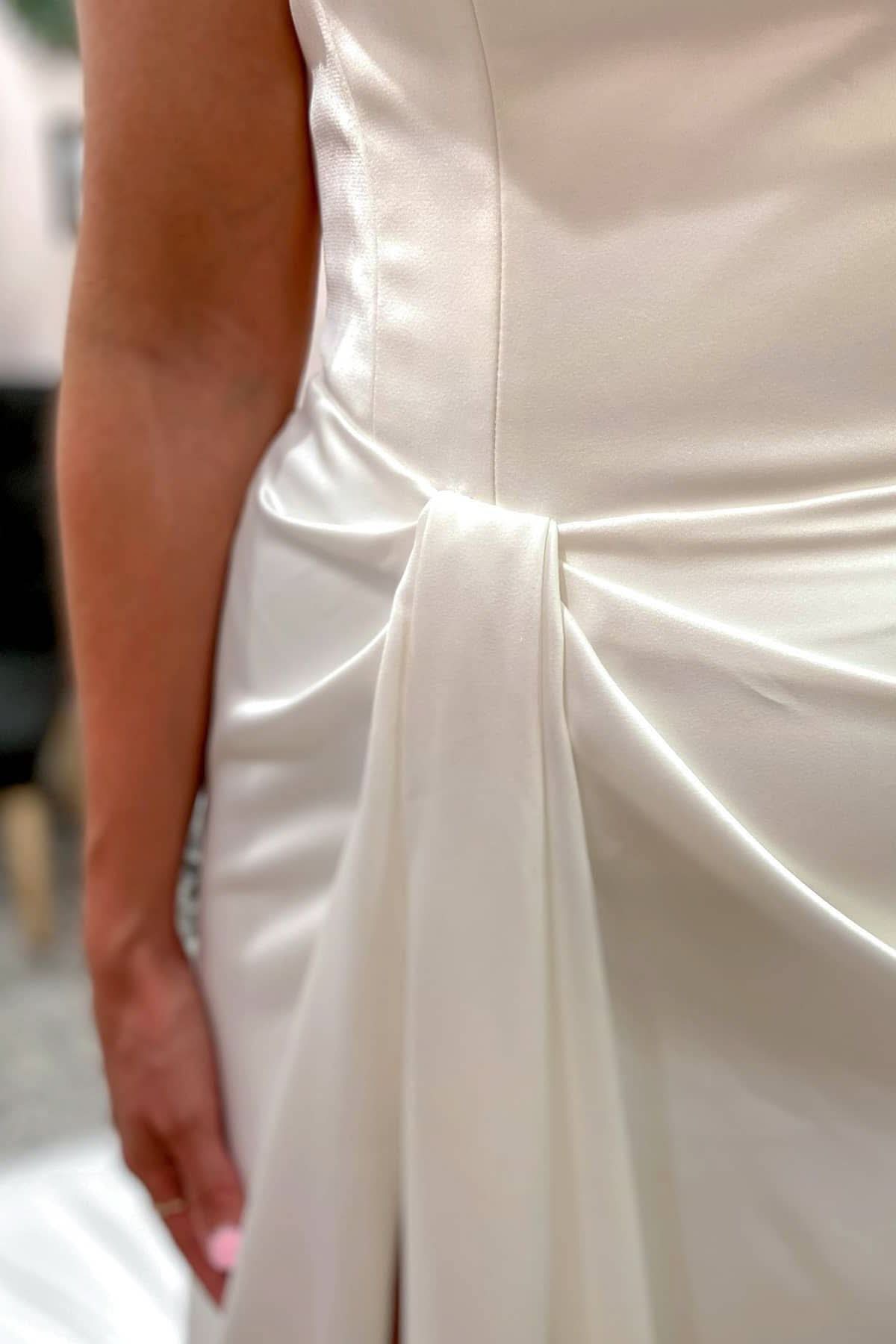 Elegant Sweetheart Backless Satin Mermaid Wedding Dress with Floor-Length Split BM bride