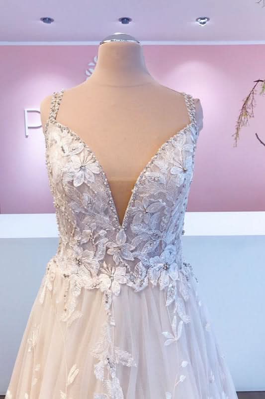 Sweetheart A-Line Floor-Length Wedding Dress with Lace Appliques and Tulle BM bride