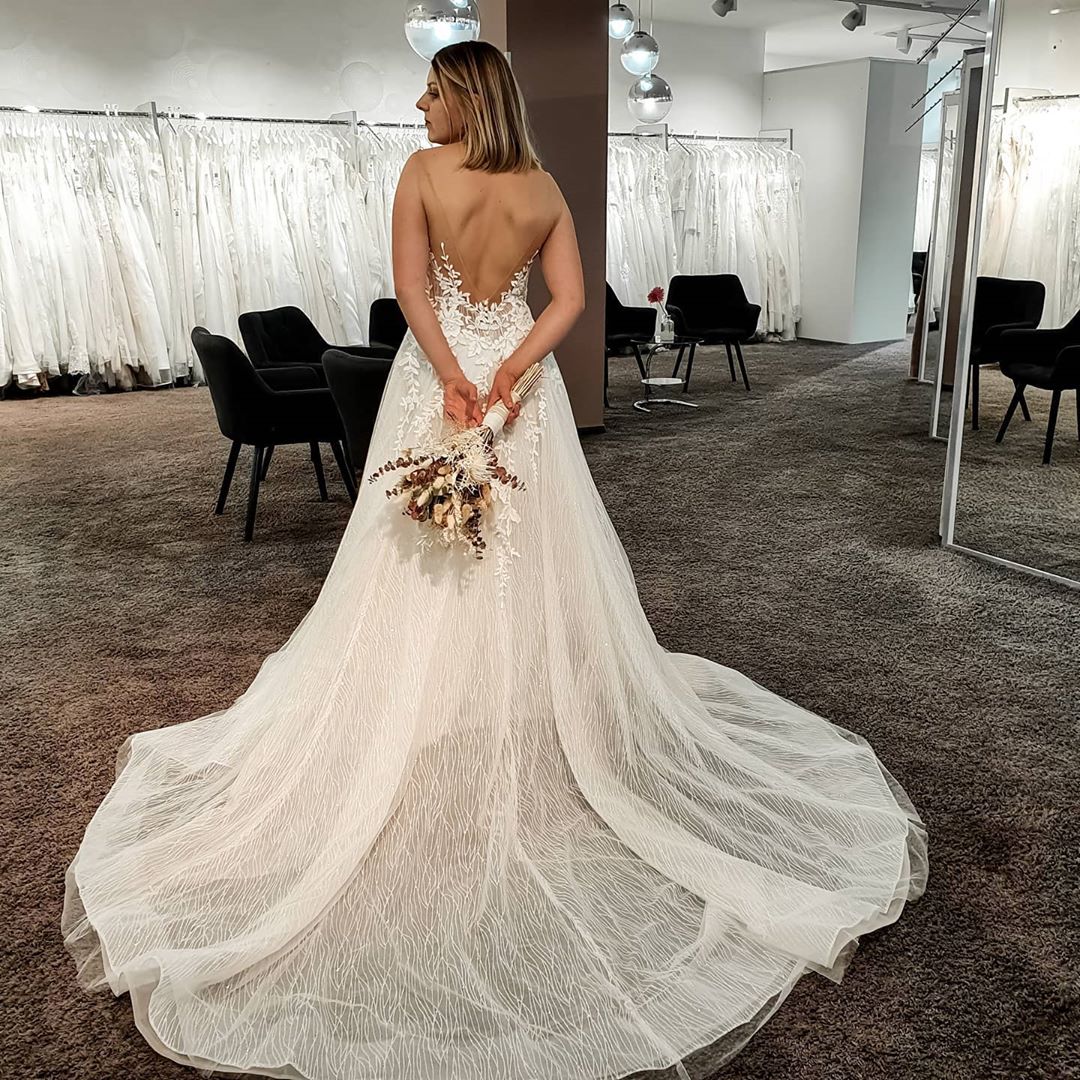Long A-line Backless Wedding Dress With Tulle Lace Floor-length BM bride