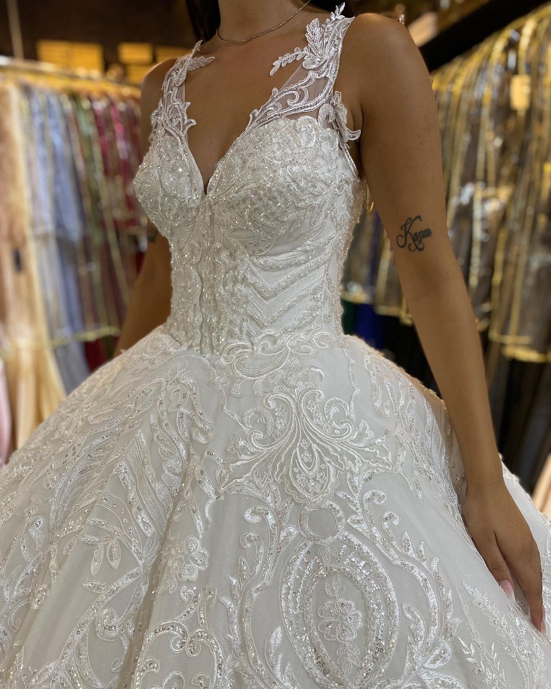 Gorgeous Lace Backless Floor-Length Wedding Dress with Train and V-Neck Appliques BM bride