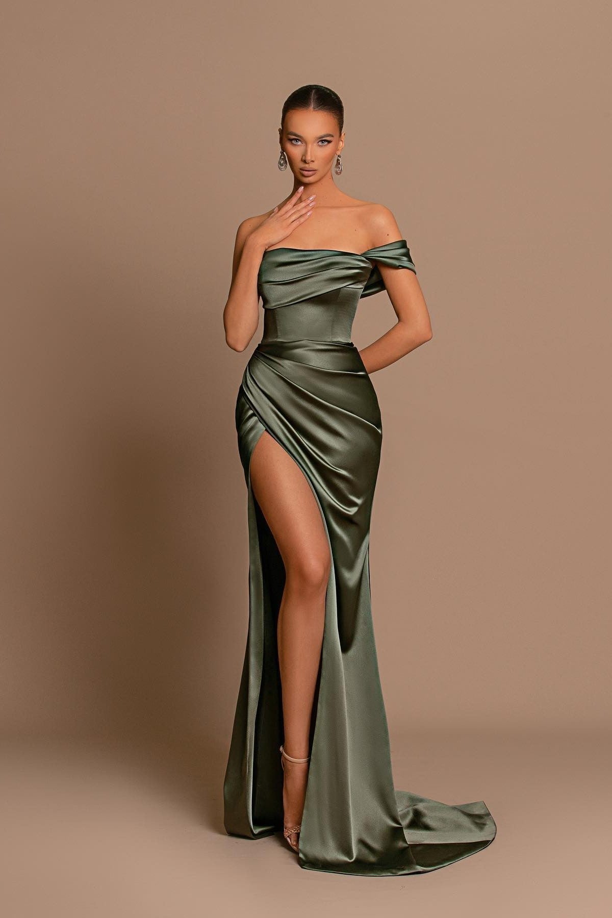 Glamorous Green One-Shoulder Strapless Long Mermaid Prom Dress With Split BMBRIDE