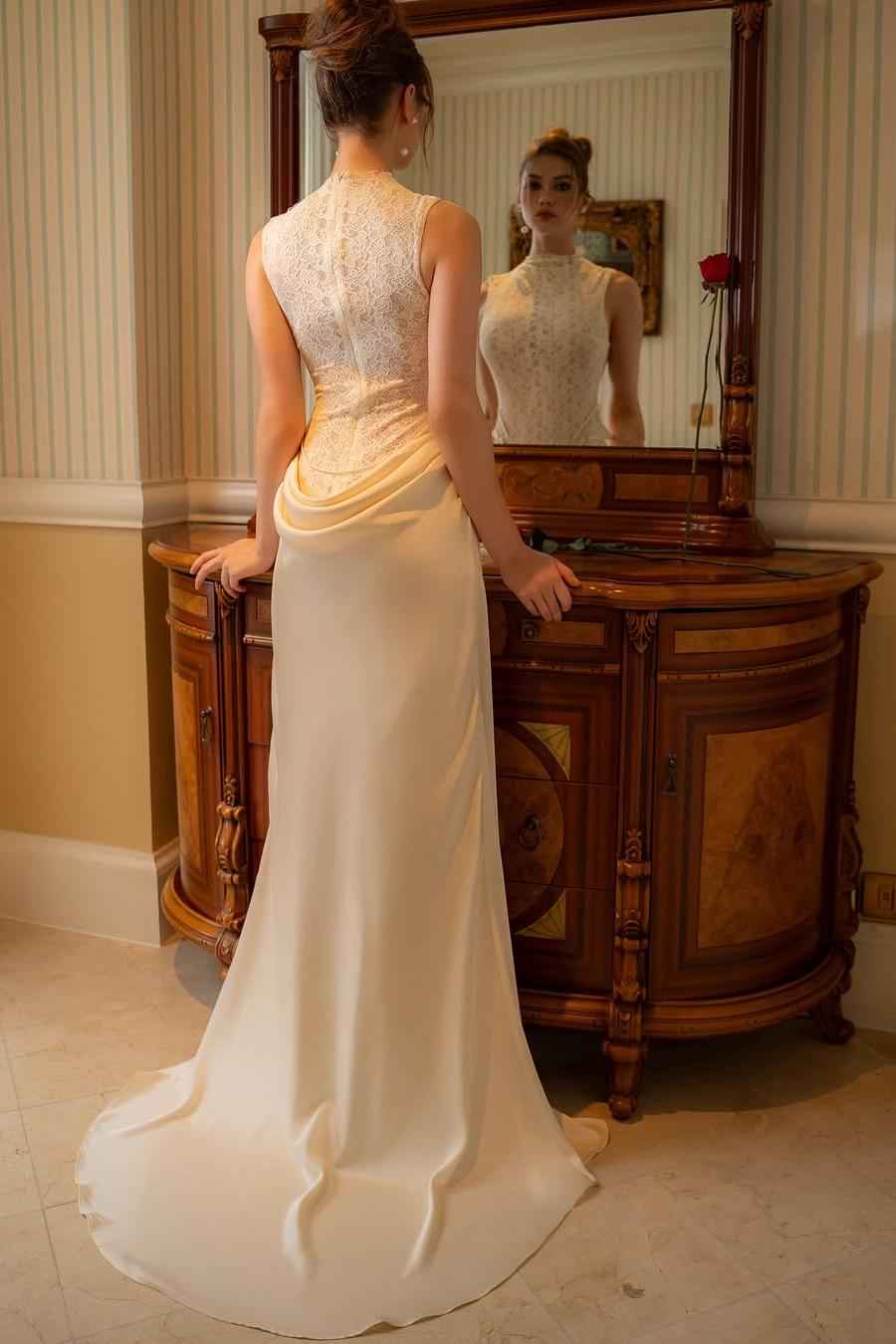 High Neck Sleeveless Mermaid Prom Dress With Lace Embroidery