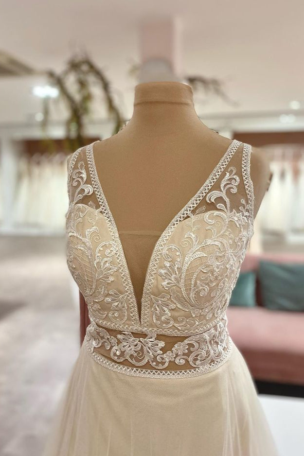 Sweetheart A-Line Floor-Length Tulle Wedding Dress with Lace Appliques BM bride