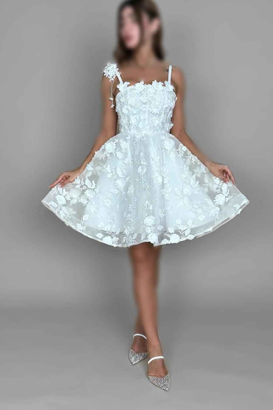Spaghetti Strap Sleeveless A Line Prom Dress With Lace Appliques