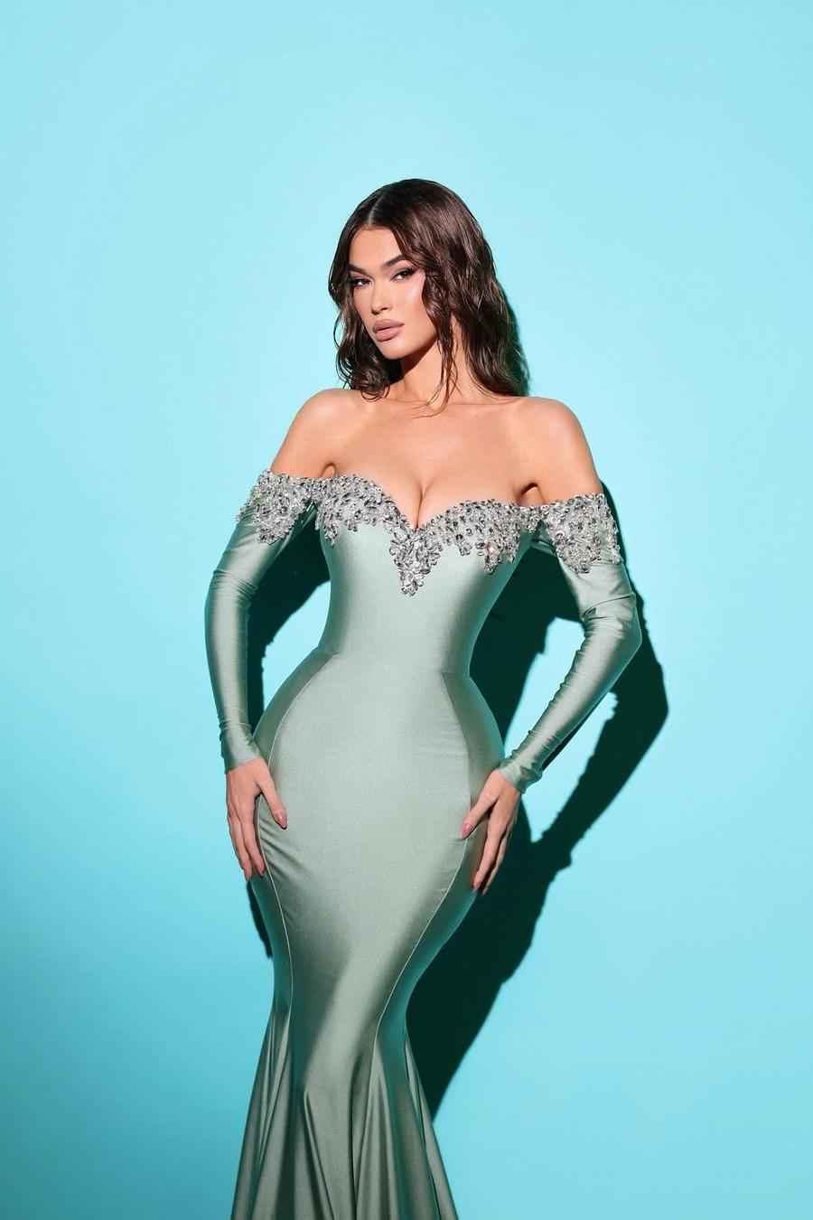 Off the Shoulder Sweetheart Long Sleeves Long Prom Dress With Beading