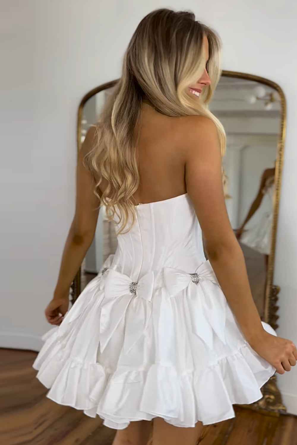 Black Corset Strapless A Line Short Homecoming Dress With Bows