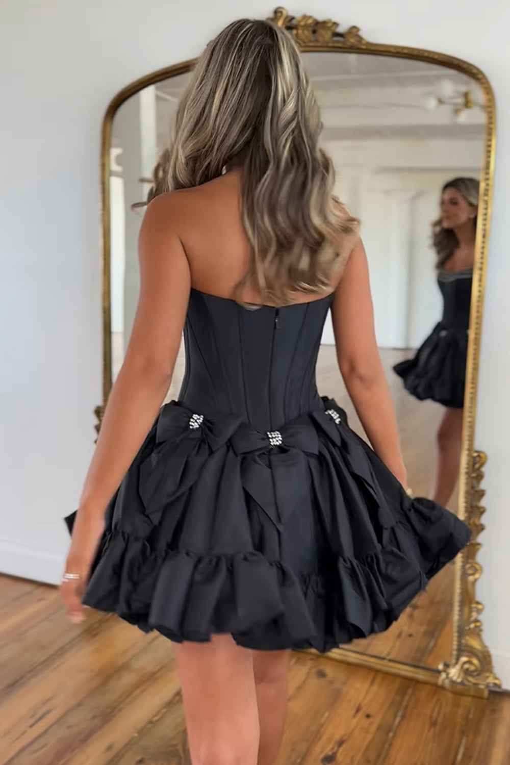 White Corset Sweetheart A Line Short Homecoming Dress With Bow Bmbride