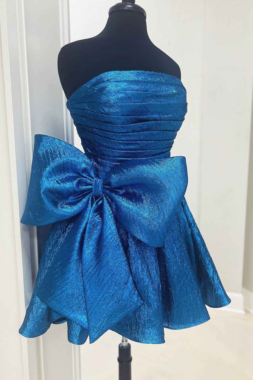 Fuchsia A-Line Ruched Short Homecoming Dress with Bow