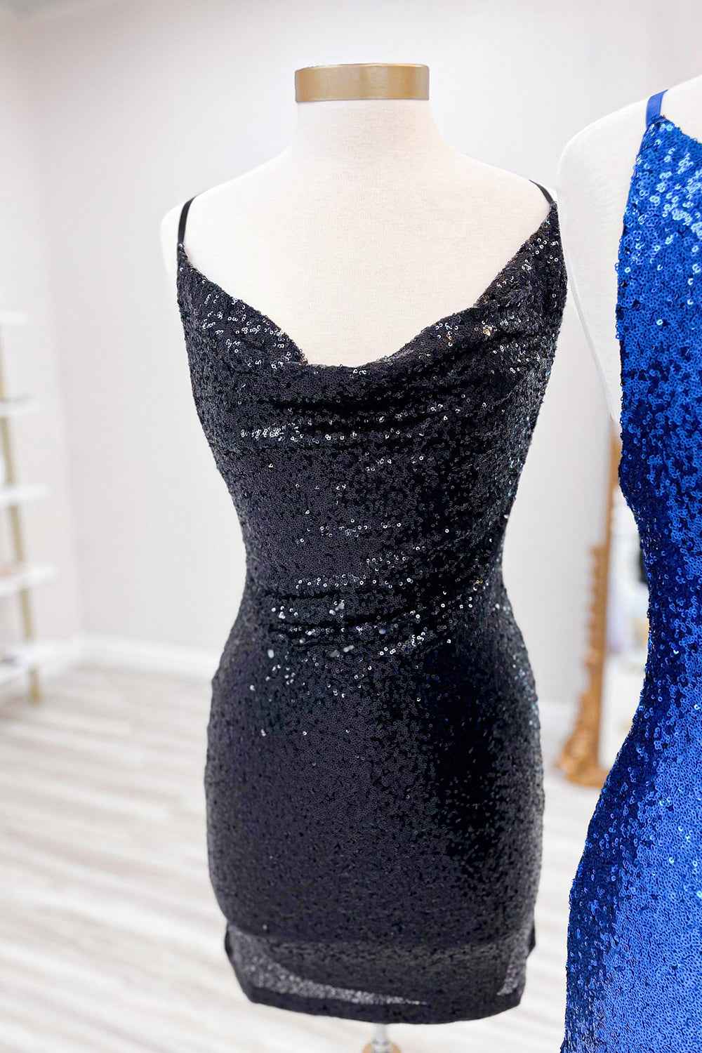 Spaghetti Straps Golden Bodycon Short Homecoming Dress with Sequins