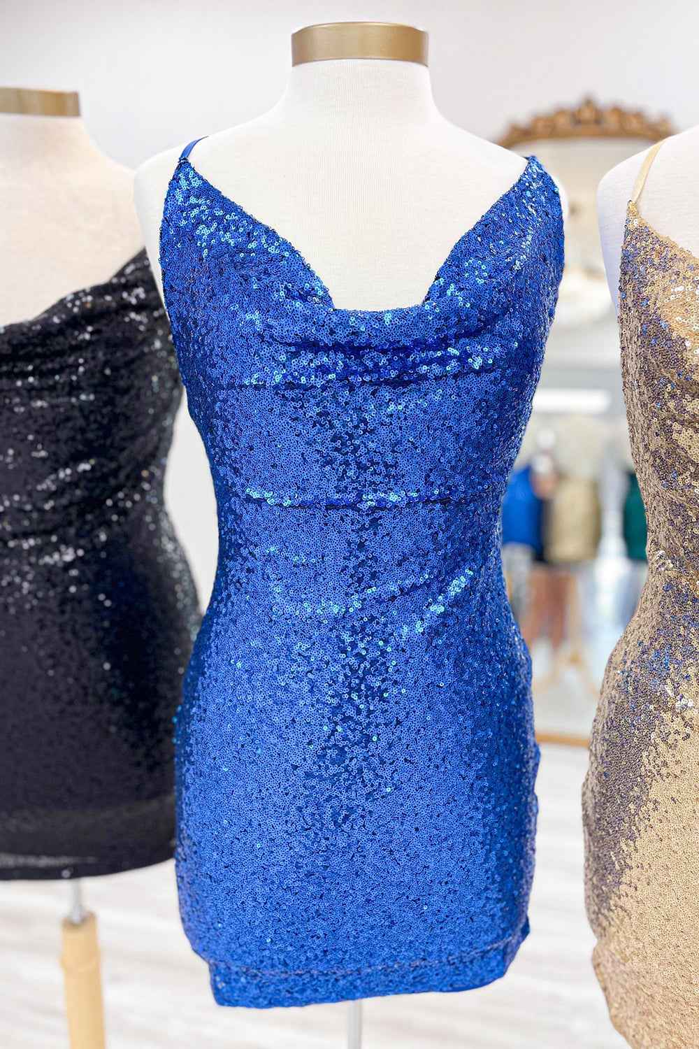 Spaghetti Straps Golden Bodycon Short Homecoming Dress with Sequins
