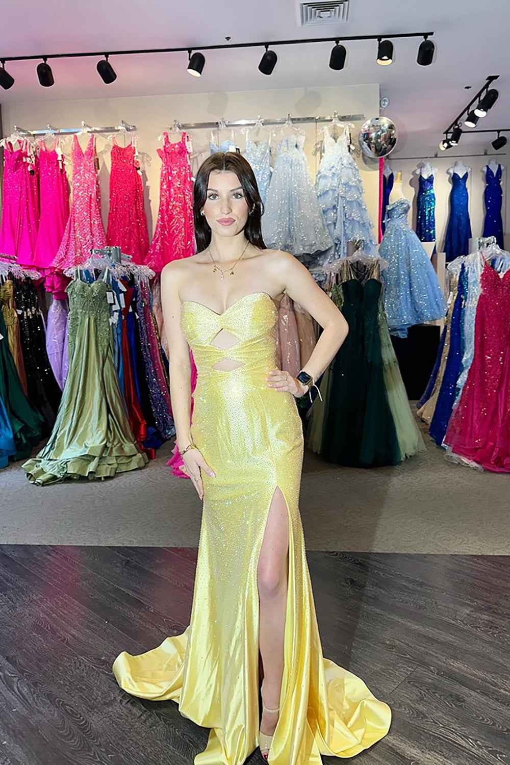 Glitter Yellow Sweetheart Mermaid Cut-out Long Prom Dress with Beading