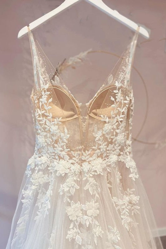 Sweetheart Spaghetti Strap A-Line Tulle Wedding Dress with Lace Appliques BM bride