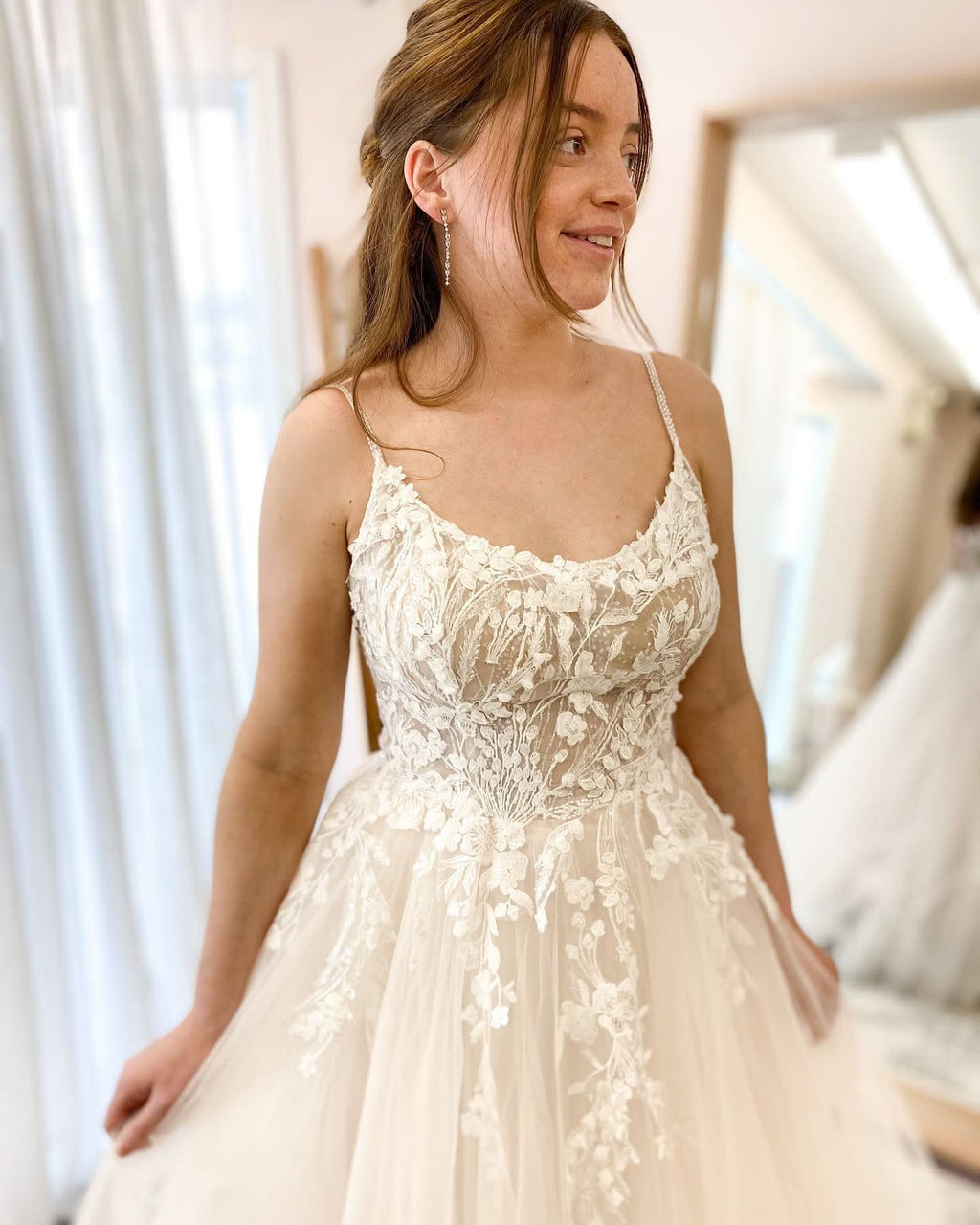 Simple Long Halter A-line Tulle Wedding Dress With Lace BM bride