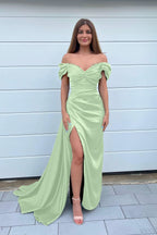 Dark Green Sweetheart Mermaid Prom Dress with Front Split and Off-The-Shoulder Beadings BM bride