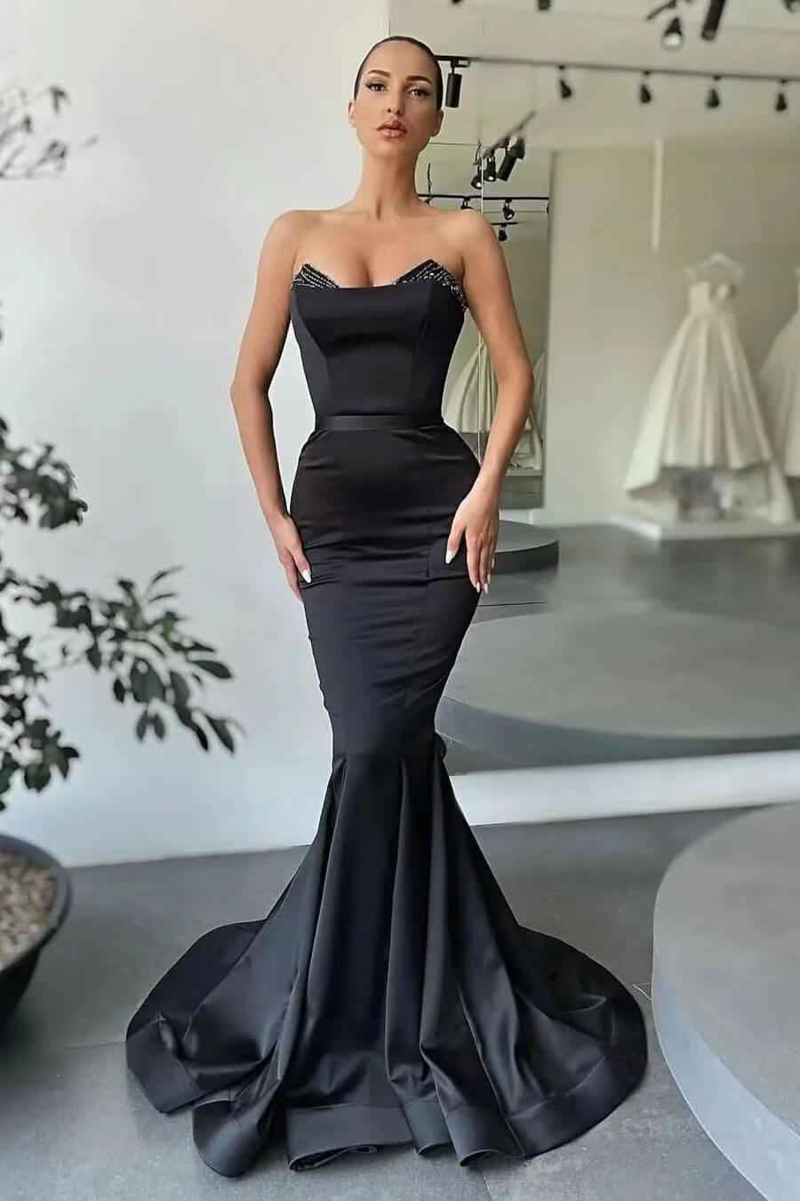 Elegant Strapless Mermaid Sleeveless Pleated Prom Dress With Beadings Black