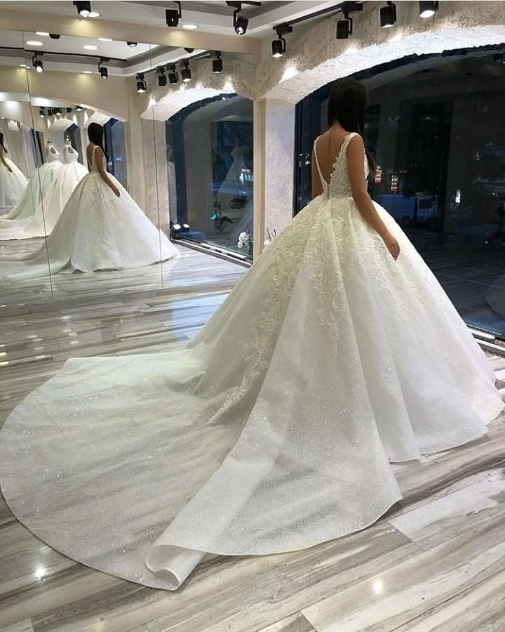 Sweetheart Spaghetti Strap Backless Ball Gown Wedding Dress with Lace Appliques and Sequins BM bride