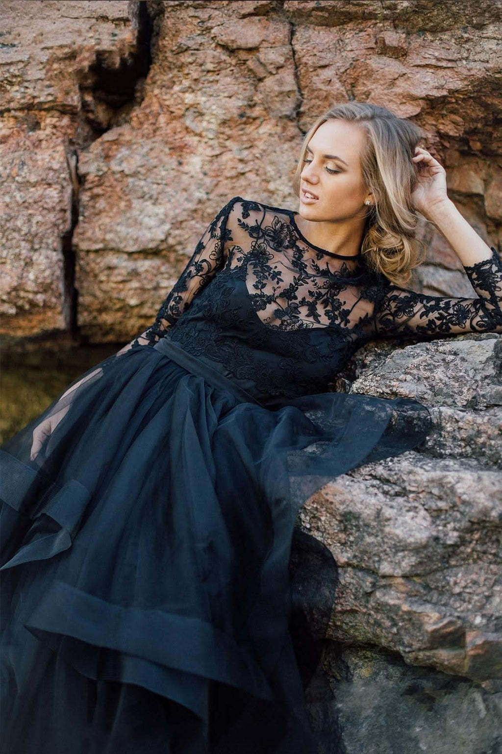 Vintage Black A-Line Long Sleeves Wedding Dress With Ruffles Appliques Lace Tulle BM bride
