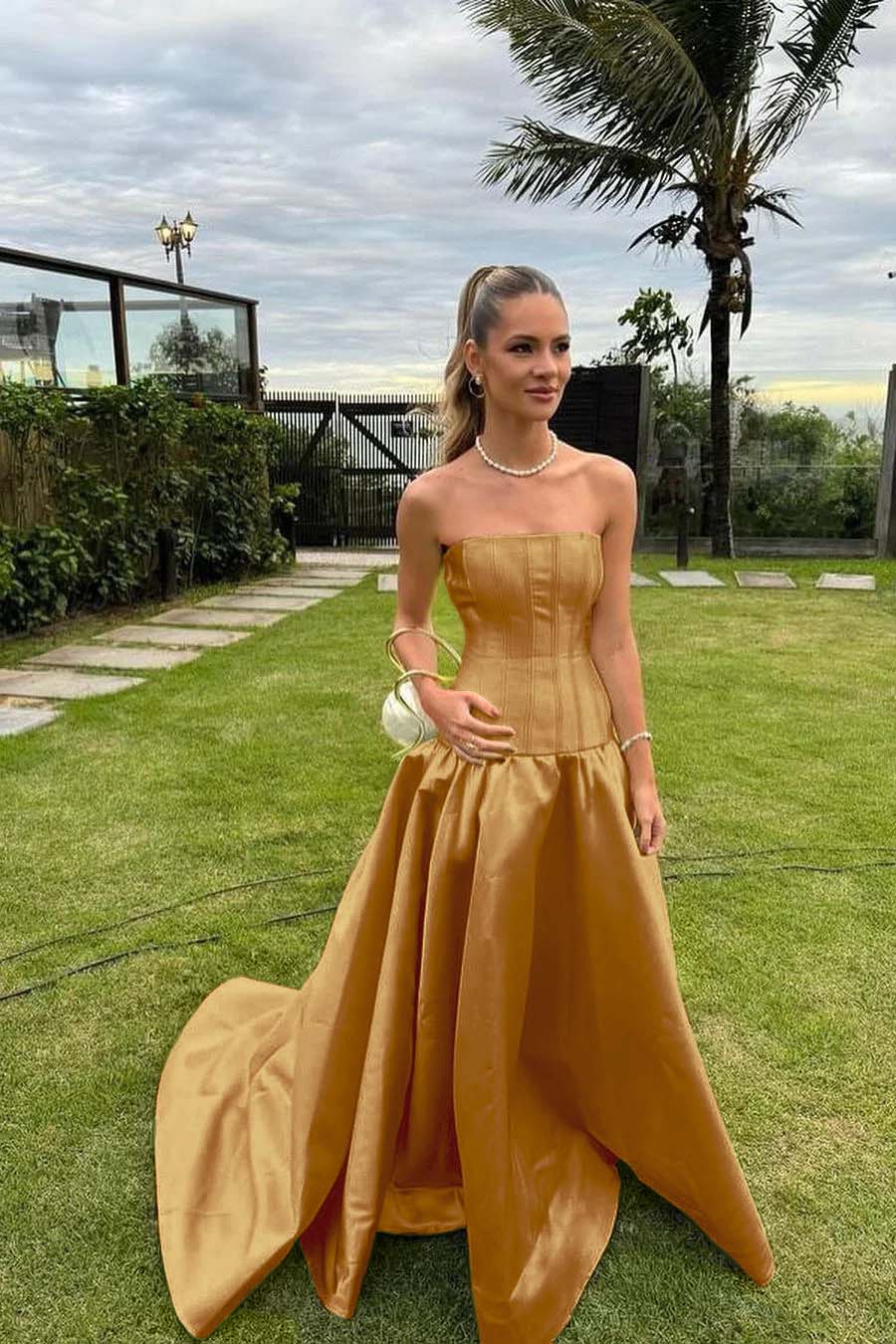 Chic Strapless Sleeveless Bateau Long Prom Dress With Pleated BMBRIDE