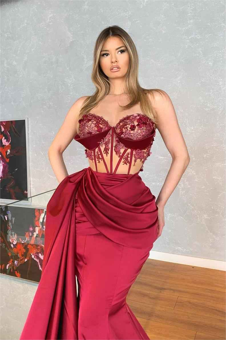 Glamorous Strapless Sleeveless Long Pleated Mermaid Prom Dress With Embroidery