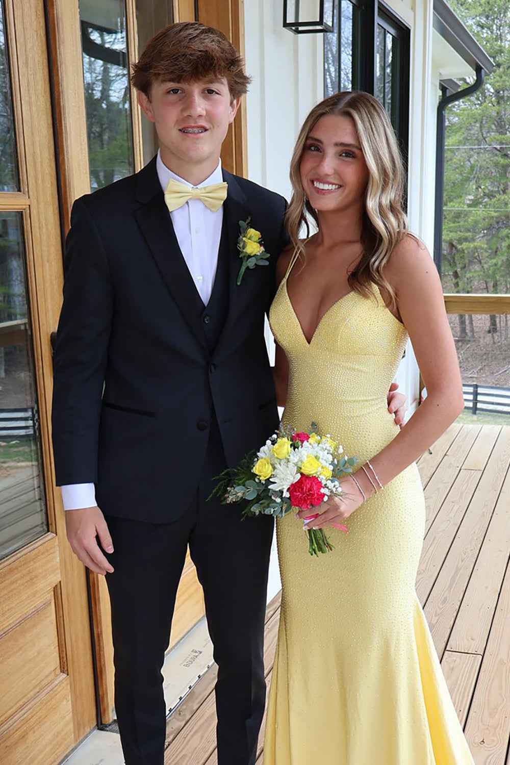 Sparkly Yellow Mermaid Satin V-Neck Long Prom Dress with Beading