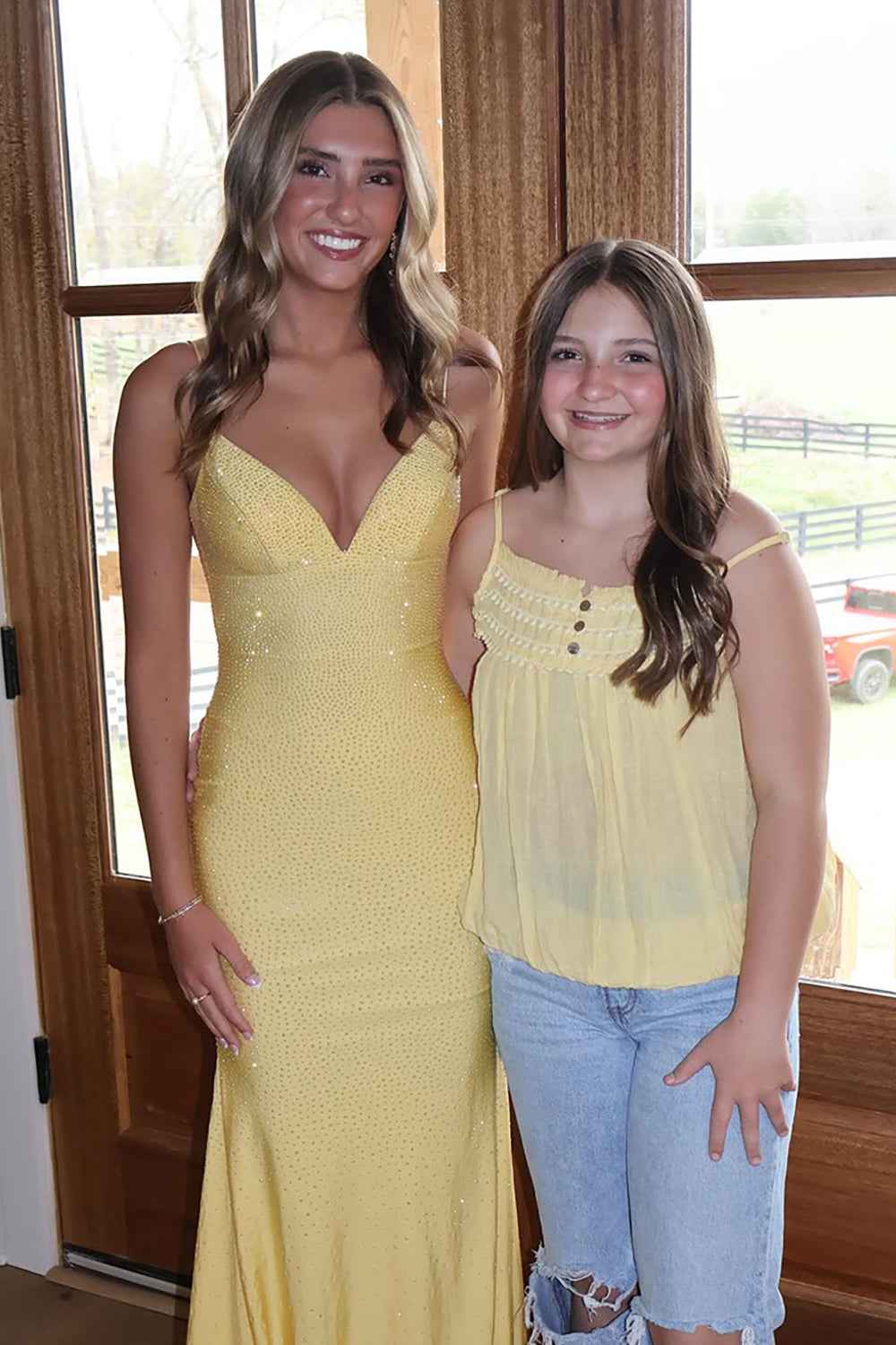 Sparkly Yellow Mermaid Satin V-Neck Long Prom Dress with Beading