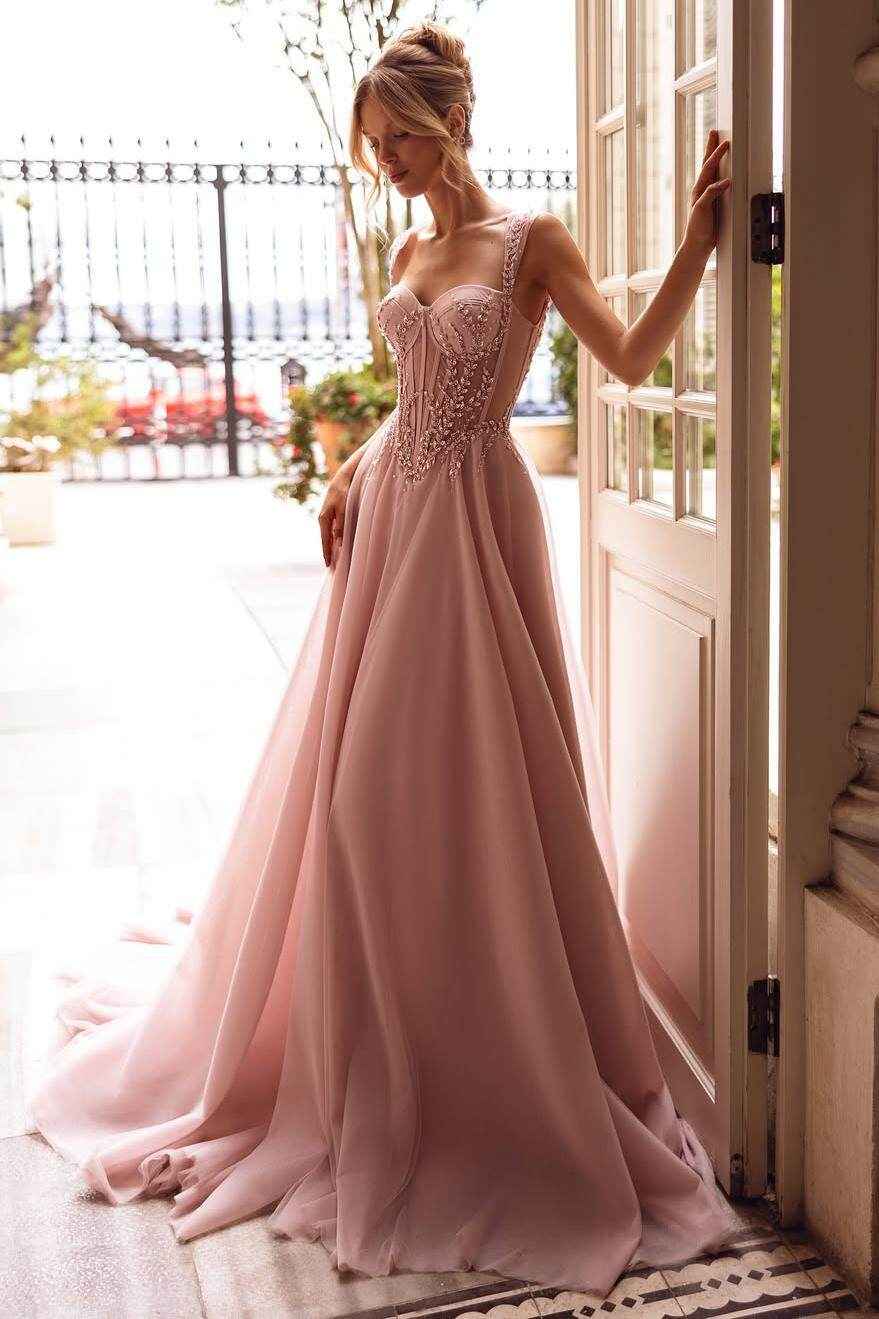 Sleeveless Straps Sweetheart Long Prom Dress With Appliques