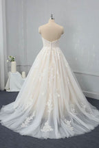 Sweetheart Backless A-Line Wedding Dress With Appliques Lace Tulle Floor-length BM bride