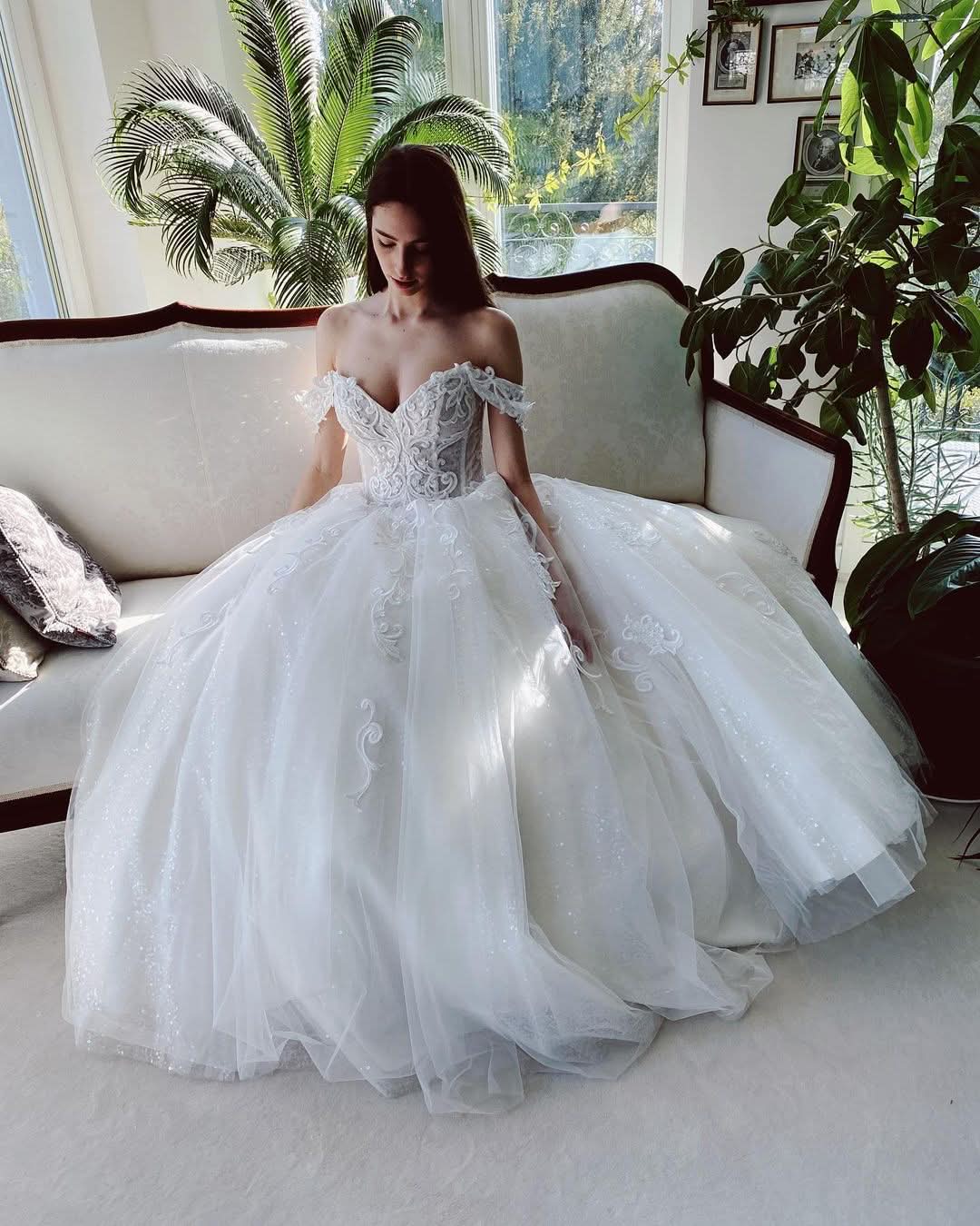 Charming Long A-Line Off-the-Shoulder Tulle Wedding Dress BM bride