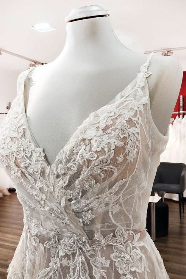 Long A-line Wedding Dress Backless Lace With Tulle V-neck BM bride