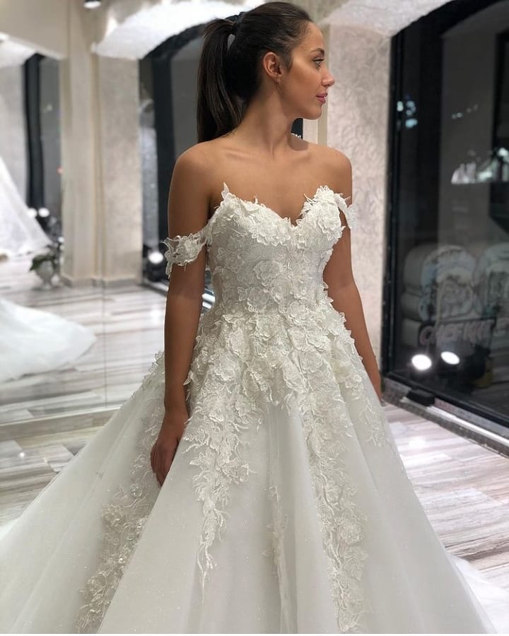 A-Line Wedding Dress Sweetheart Off-the-Shoulder With Lace Appliques Tulle BM bride