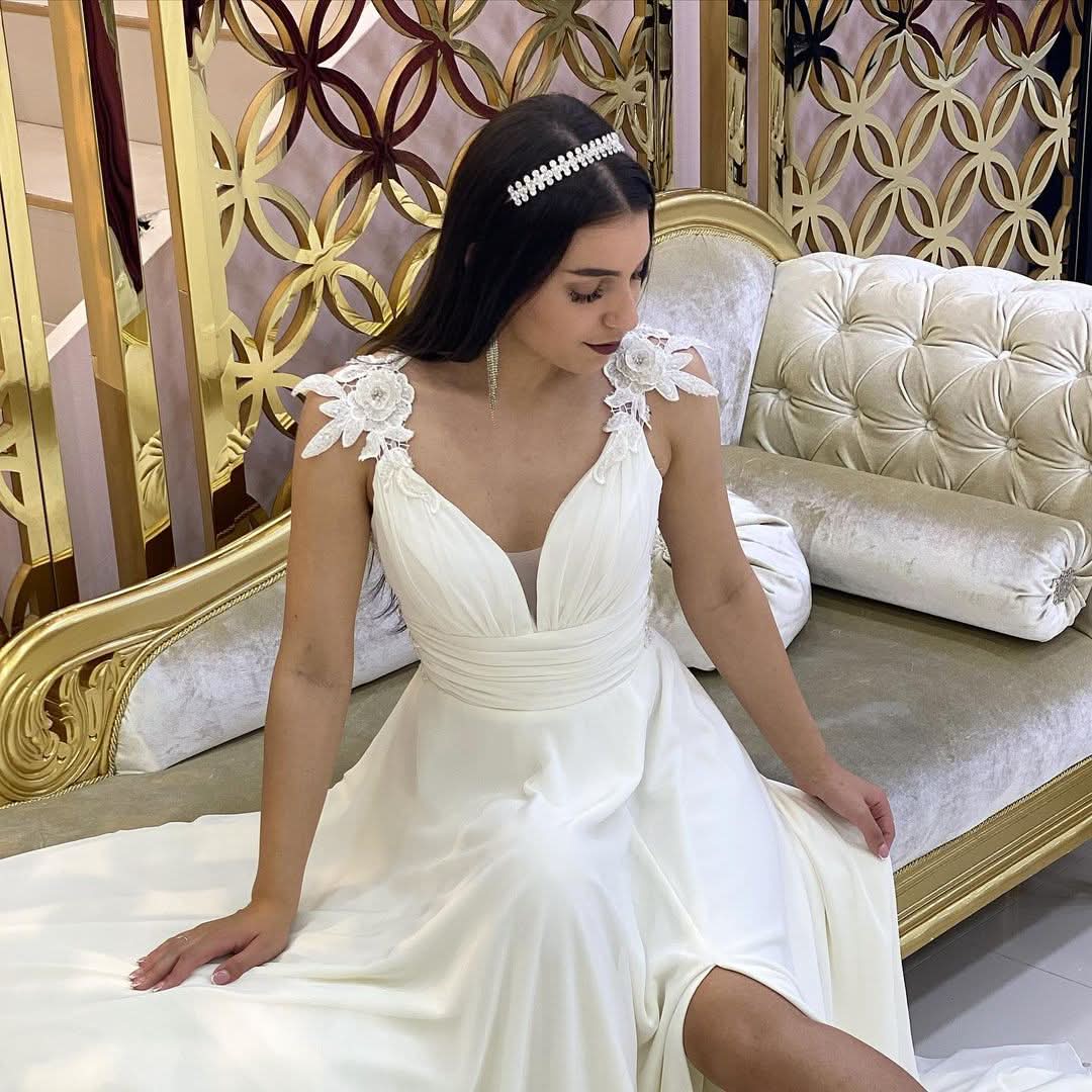Long Sweetheart A-Line V-Neck Split Wedding Dress with Lace Chiffon BM bride