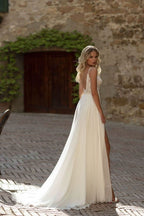 Women's Beach Spaghetti Strap Wedding Dresses for Bride 2025 Boho Long Lace Bridal Gowns for Wedding