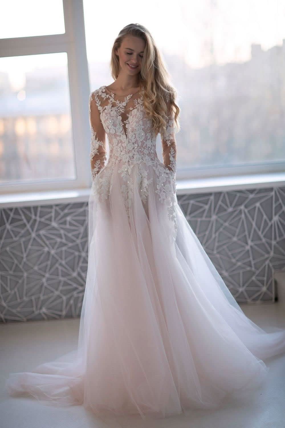 Loyeloy Women's Wedding Dresses for Bride 2025 Sexy V Neck Slit Lace Bridal Wedding Gowns for Bride YJ010