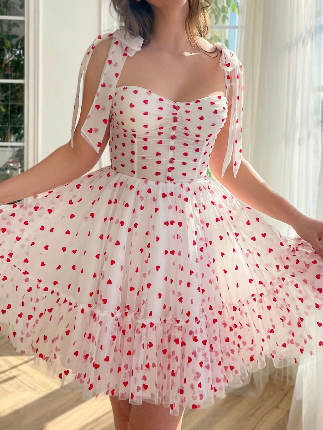 Charming Sweetheart Neck A Line Tulle Homecoming Dress BM bride