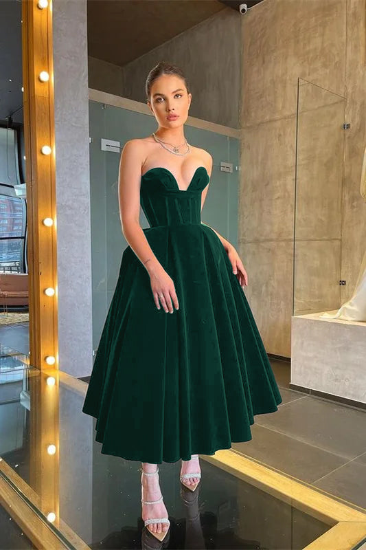 Chic Strapless Sleeveless Little Black Dress Tea Length A Line Prom Dress