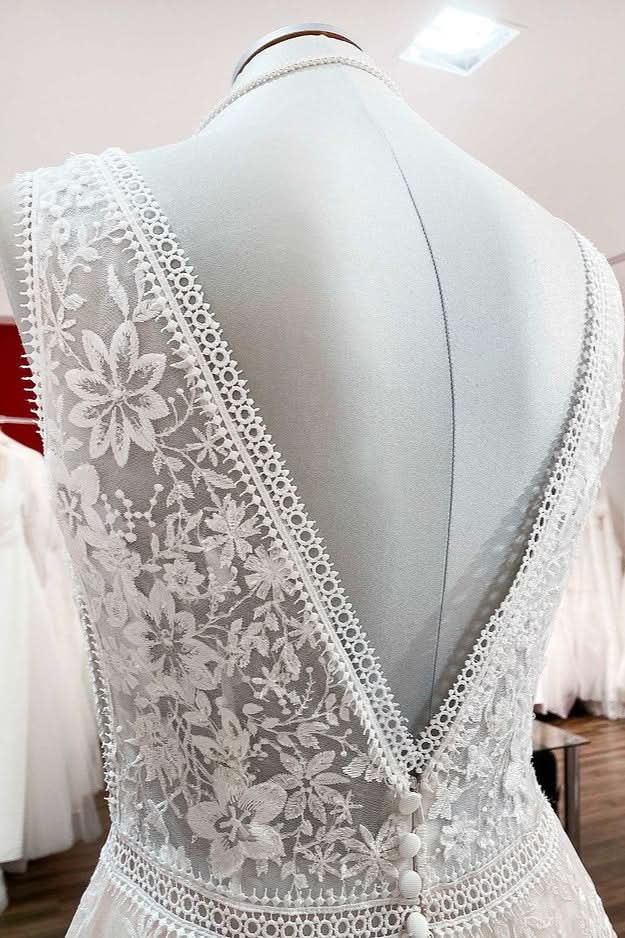 Beautiful Long Wedding Dress With A-Line Appliques Tulle Lace Open Back Design BM bride