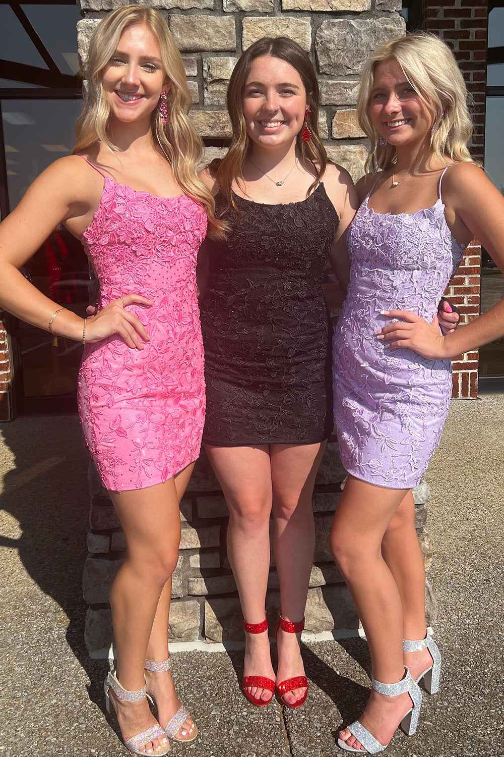 Sparkly Black Spaghetti Straps Backless Tight Short Lace Homecoming Dress