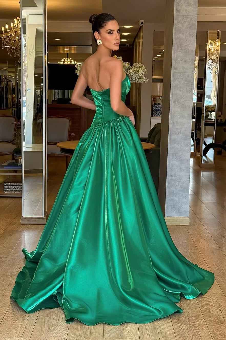 Charming Strapless Sleeveless Long A Line Prom Dress With Pleated