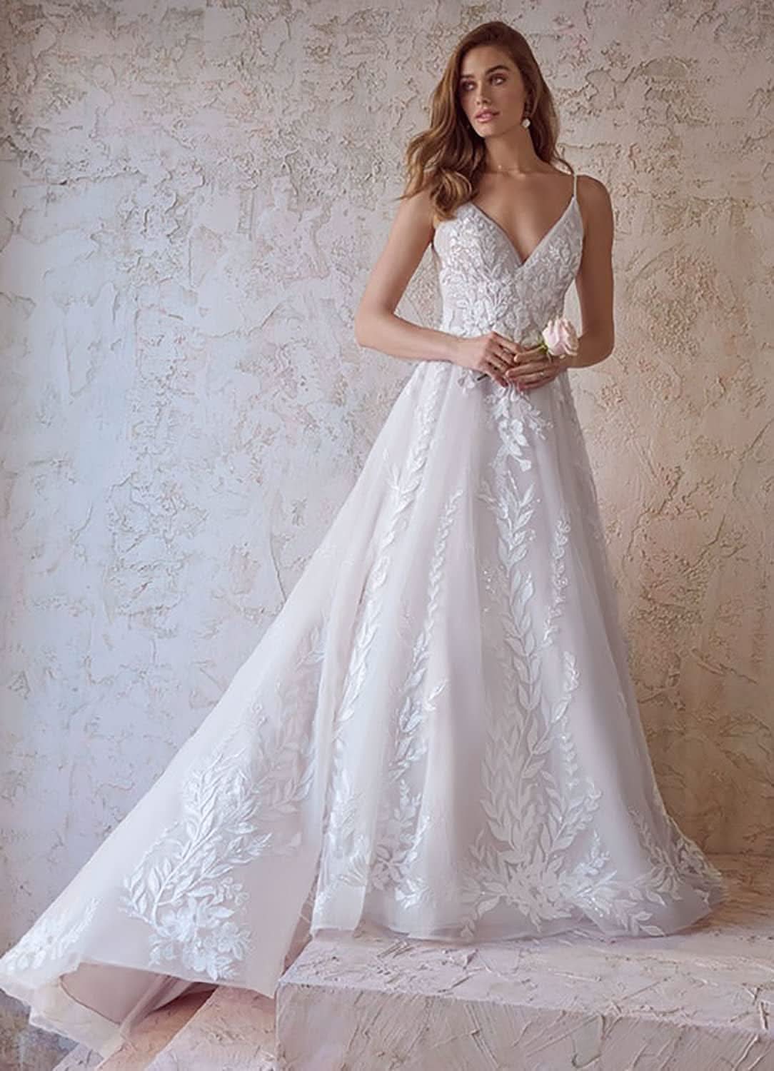 Lace Appliqued Wedding Dresses for Bride 2025 Beach Wedding Bridal Gowns for Women SE002