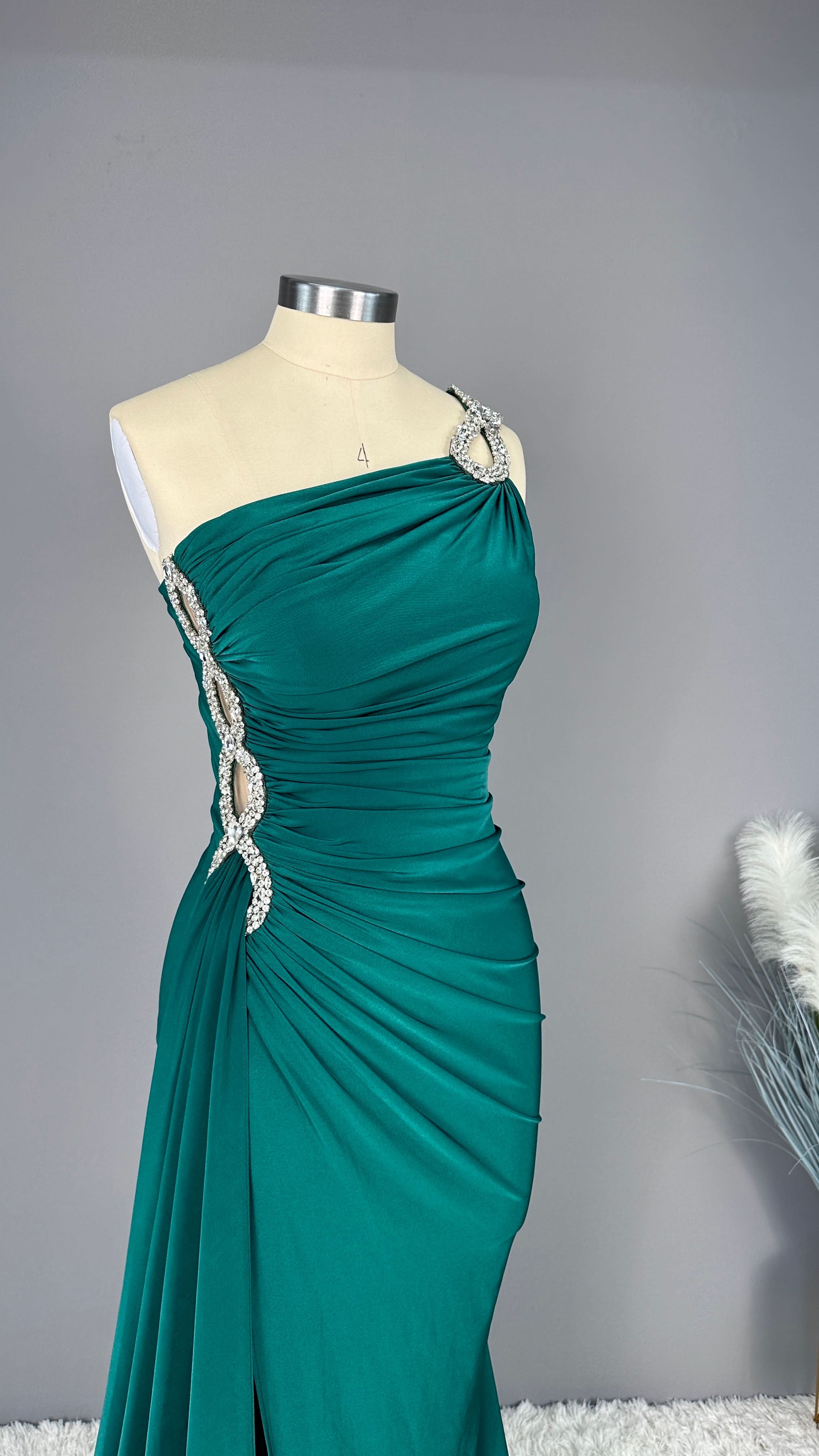 Emerald Green Sleeveless One-Shoulder Appliqued Long Prom Dress BM bride