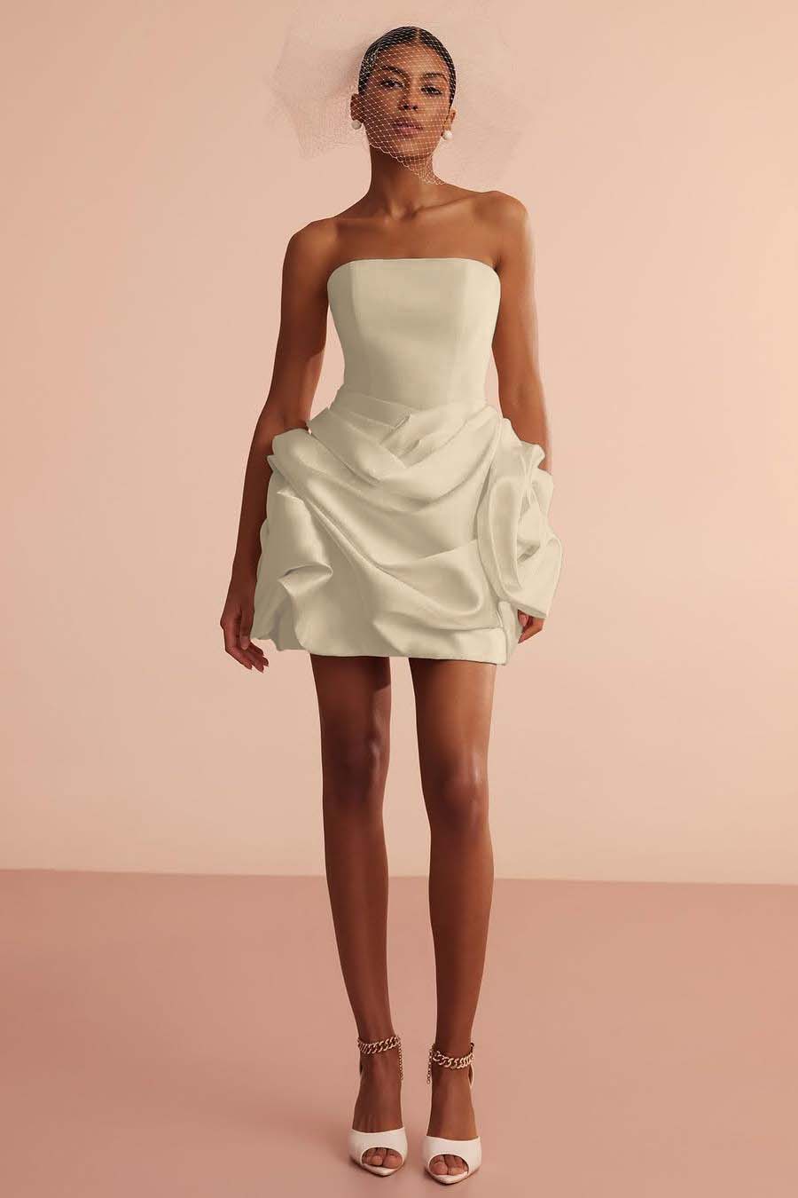 Glamorous Strapless Sleeveless Short Prom Dress With Pleated