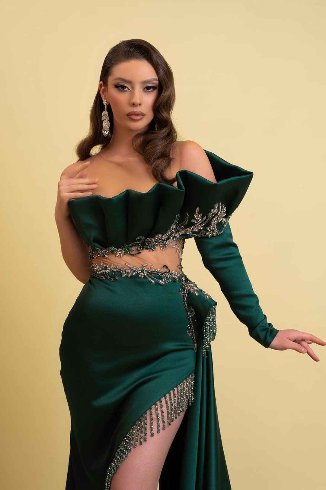Dark Green Long Sleeves Prom Dress With Tassel High Slit Trail