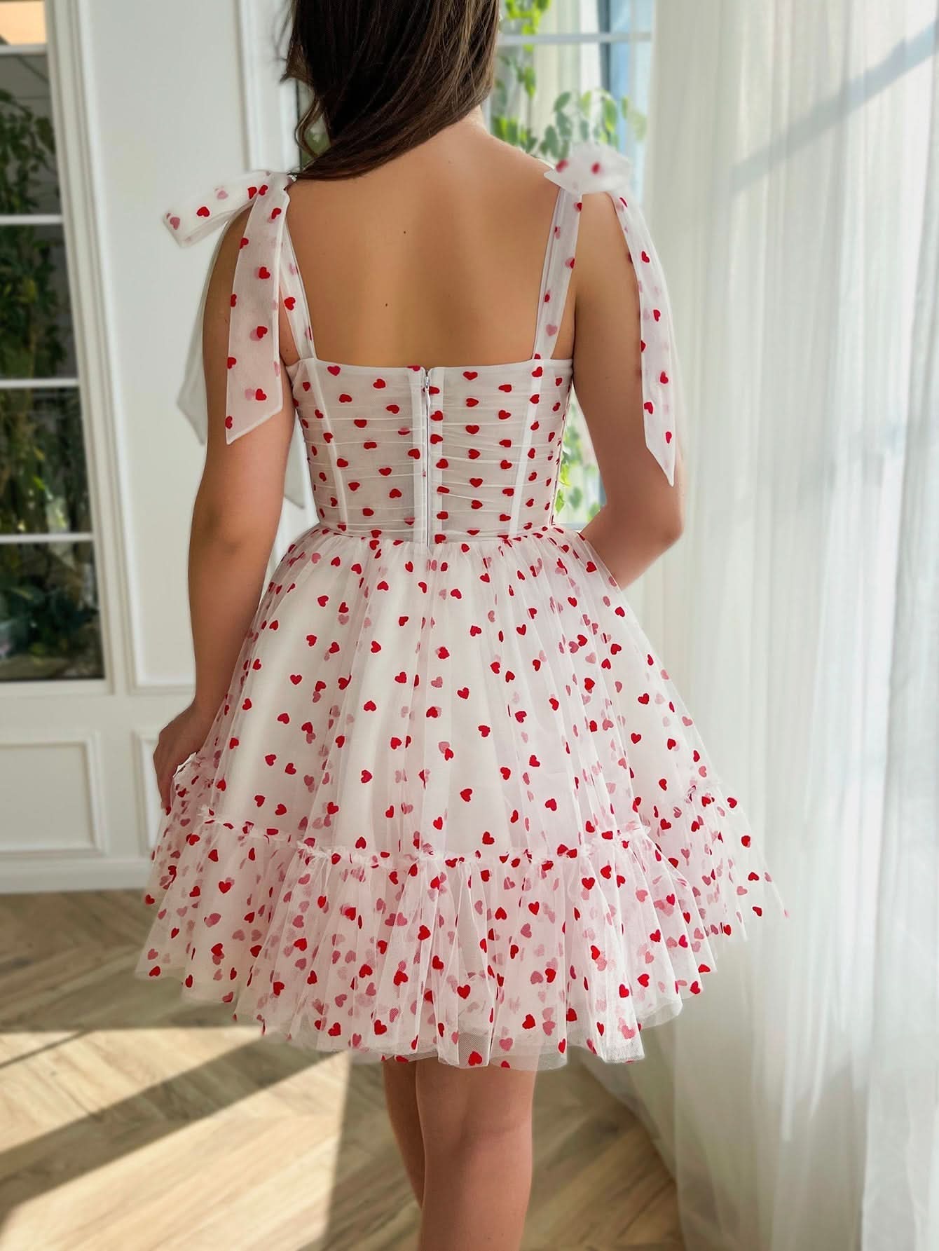 Charming Sweetheart Neck A Line Tulle Homecoming Dress BM bride